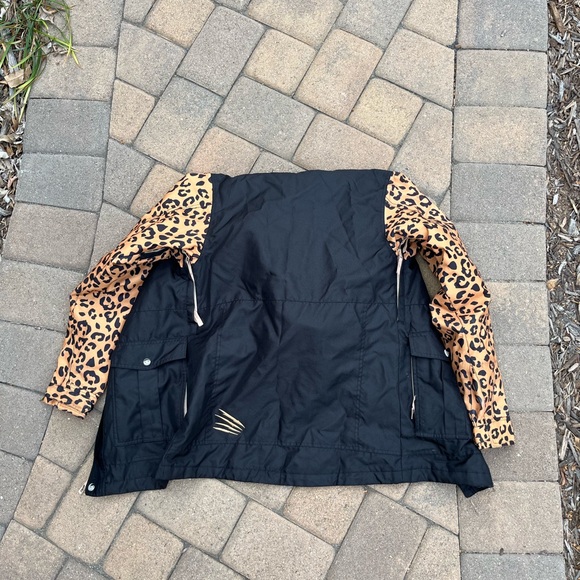 Neff snowboarding jacket - Picture 3 of 3